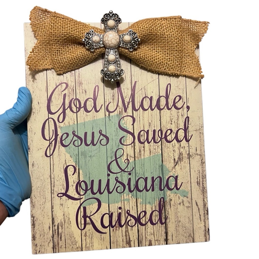 Farmhouse Christian Wall Plaque Louisiana Raised Rustic Cross Decor - Picture 3 of 5